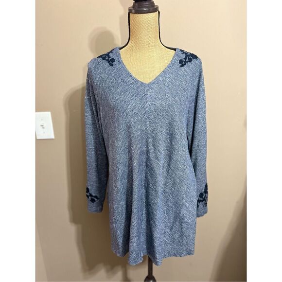 CJ Banks Knit Top Size 1X Heather Blue Pockets Long Sleeve Embroidered Tunic - Picture 4 of 13